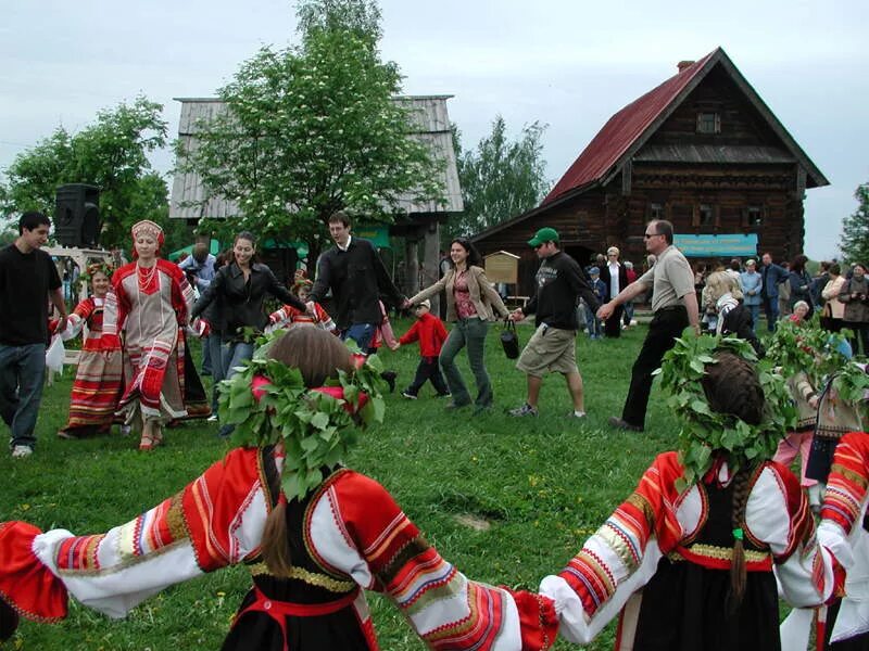 Праздники и обряды. Фольклорный праздник. Летние народные праздники. Народный праздник Троица. Национальные праздники обряды и традиции.