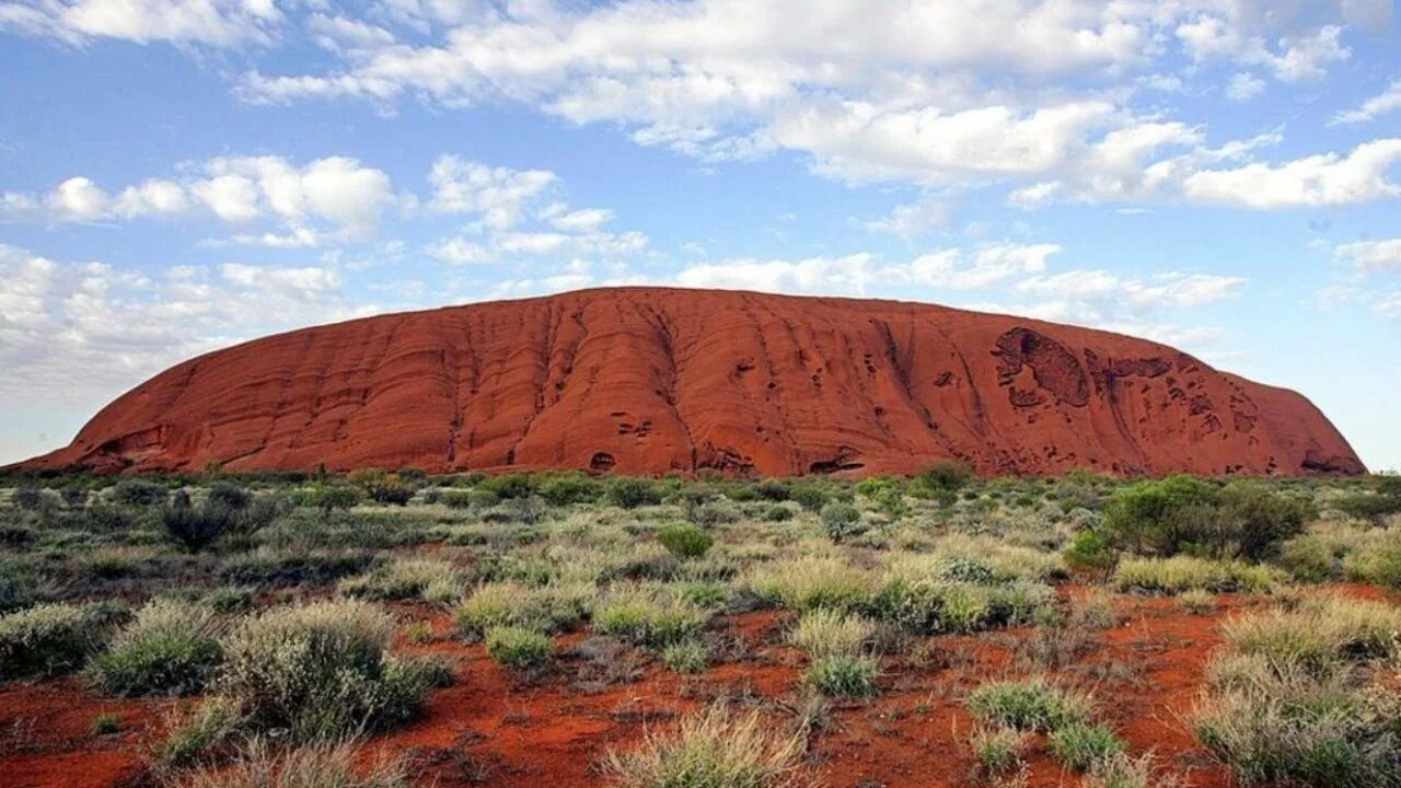 Австралия объекты живой. Национальный парк Улуру-ката-Тьюта. Континент Австралия ландшафт. Гора Айерс рок Австралия. Лакколиты Австралии.