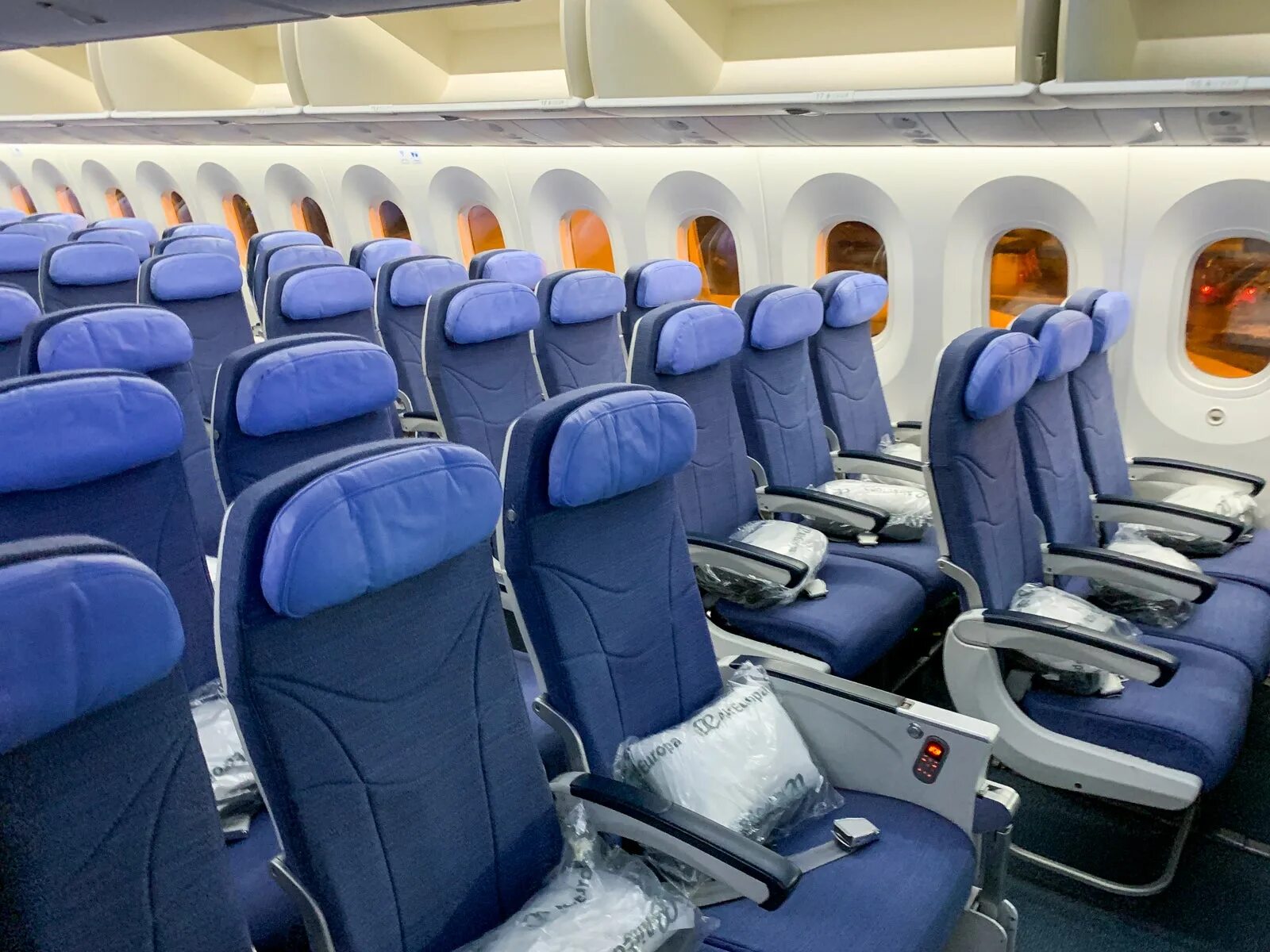 Boeing 787‑9 air europa. Economy air. Air france premium economy. Boeing 737 оман эйр. Boeing 737 оман эйр.