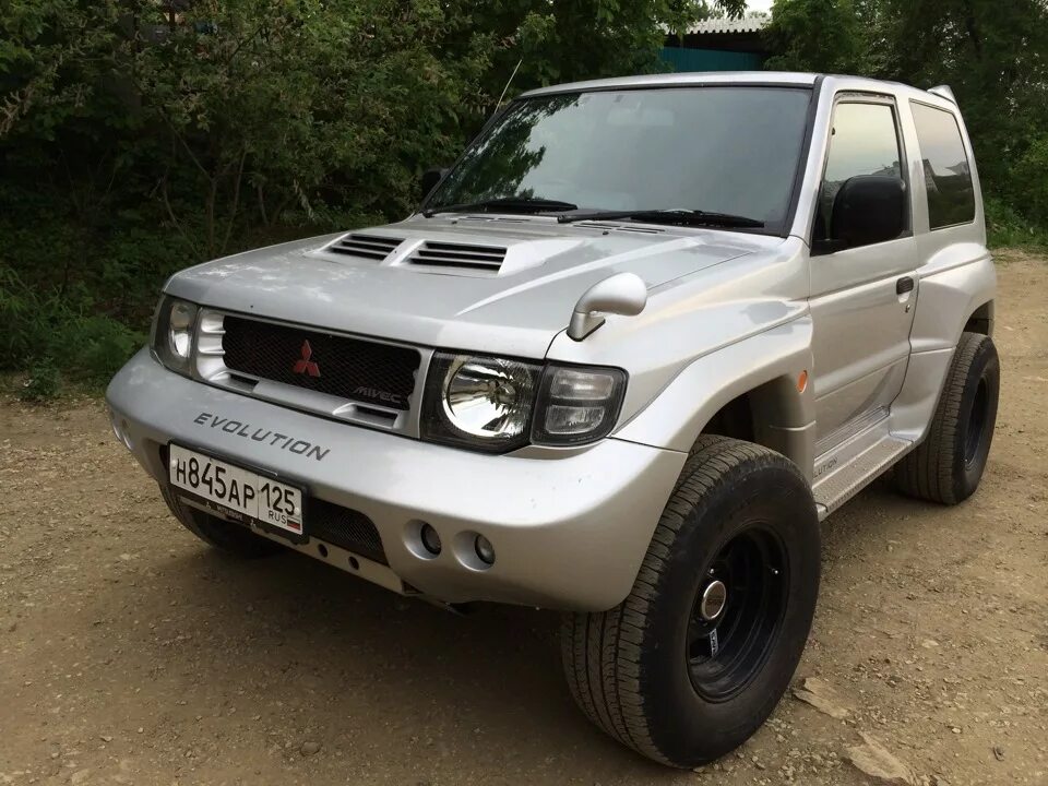 Mitsubishi pajero mini с левым рулем. Мицубиси паджеро мини 5 дверка. Mitsubishi pajero 2009. Mitsubishi pajero 2. Mitsubishi pajero mini.