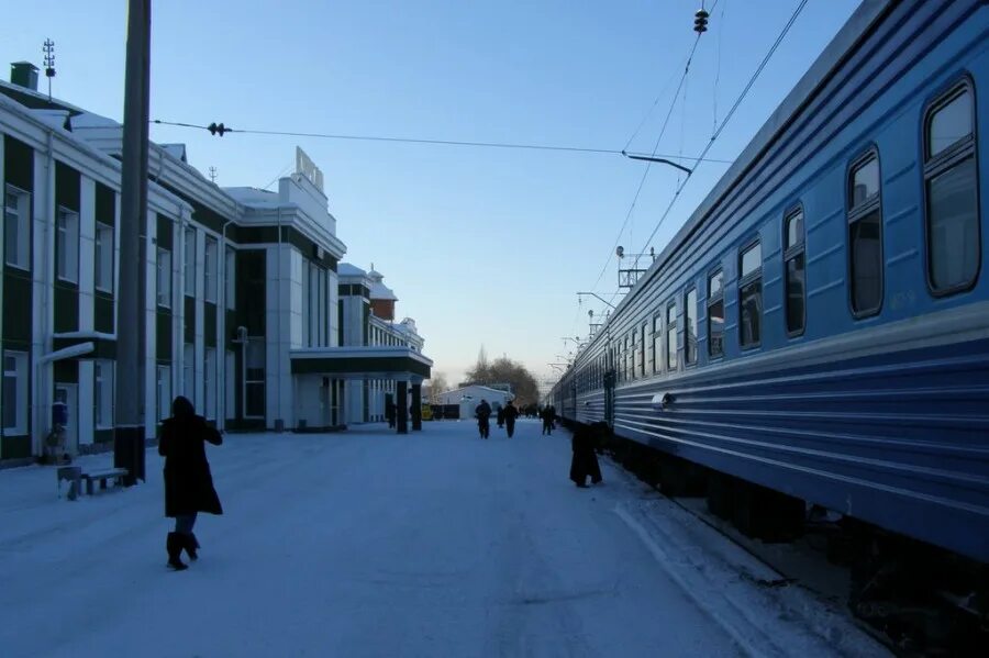 Жд курган телефон. ЖД вокзал Курган. Курганский Железнодорожный вокзал зима. Курган ЖД станция зимой. РЖД Курган.