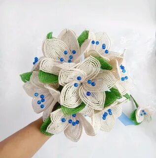 Букет из бисера