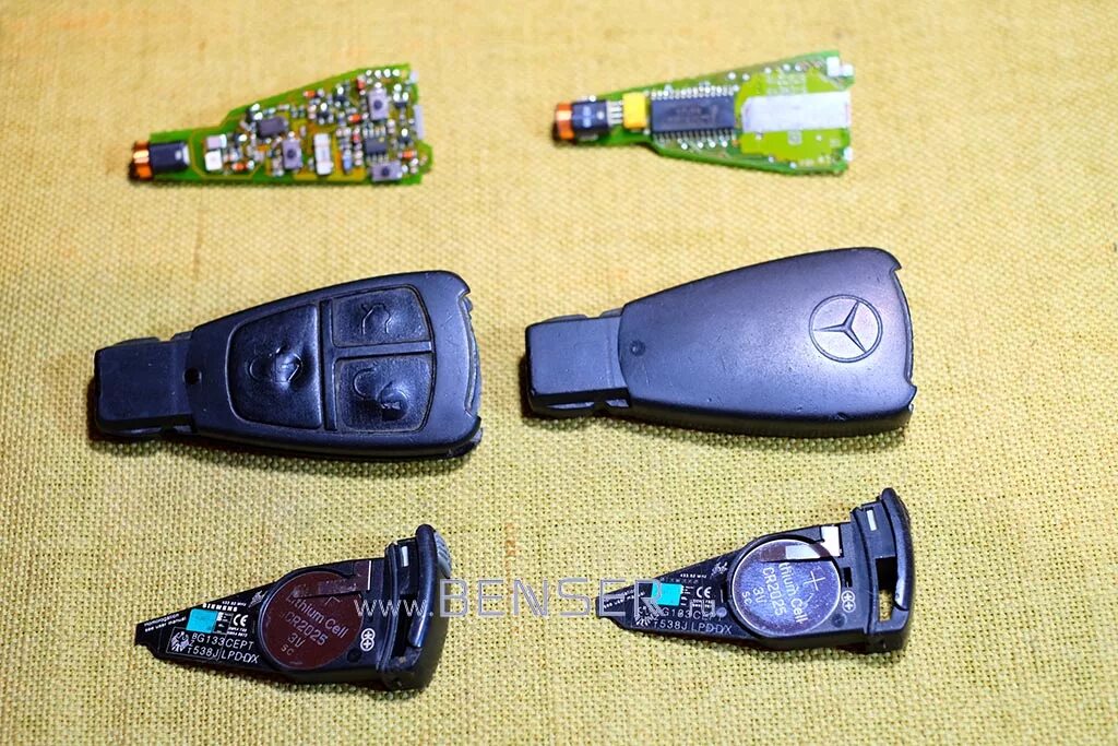 Как разобрать ключ рыбка на мерседес легко достаем плату из ключа от mercedes W202, W203, W210, W211, W220 YouTube