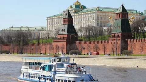 Москва река читать