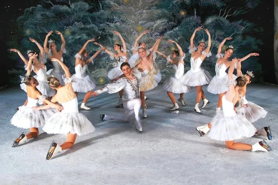 Московский областной государственный театр «русский балет». Мюзик холл лебединое озеро. Лебединое озеро саратов. Сочи фестиваль балета. Мюзик холл лебединое озеро.