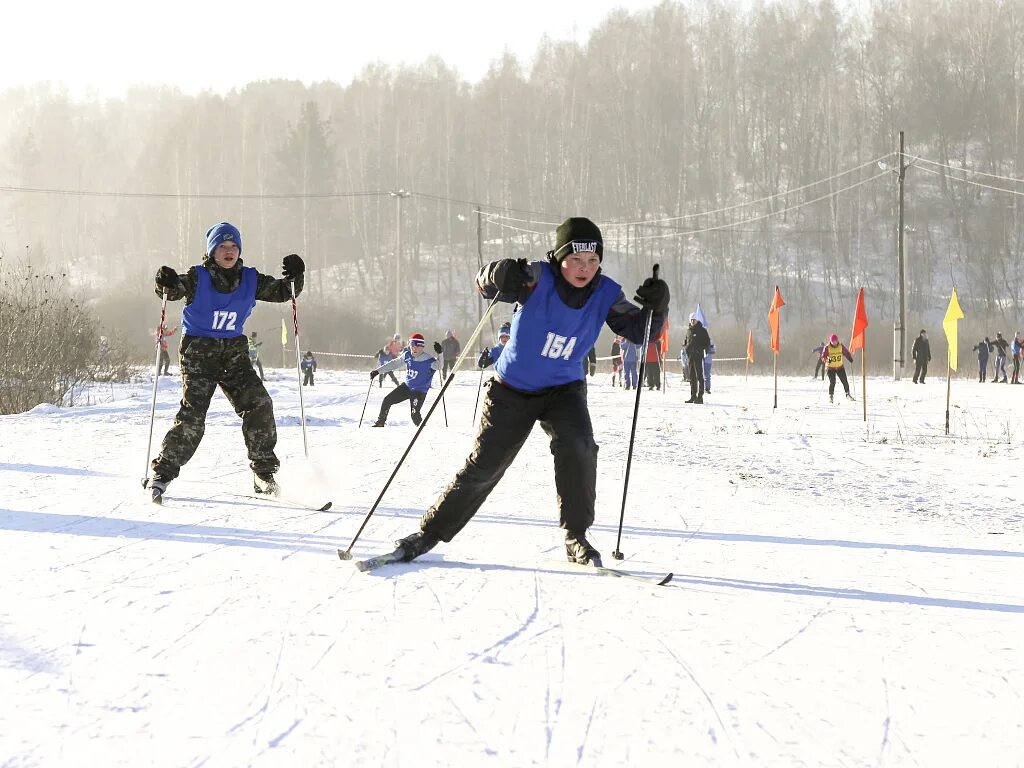 Горно алтайск спортивный. Спорт Горно-Алтайск. Каток Горно Алтайск. Ра спорт Горно-Алтайск. Магазин спорт ра Горно-Алтайск.