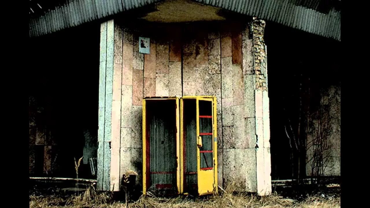 Чернобыль жуткие. Самое страшное место в Припяти. Чернобыль страшные фото. Самые страшные места в Чернобыле.