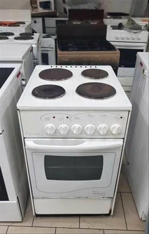 Плита лысьва 4. Электроплита лысьва 4-х конфорочная 700 mdl. Плита электрическая лысьва 4 конфорки. Электроплита лысьва 4-х конфорочная управление духовкой. Электрическая плита лысьва эп 301 мс.