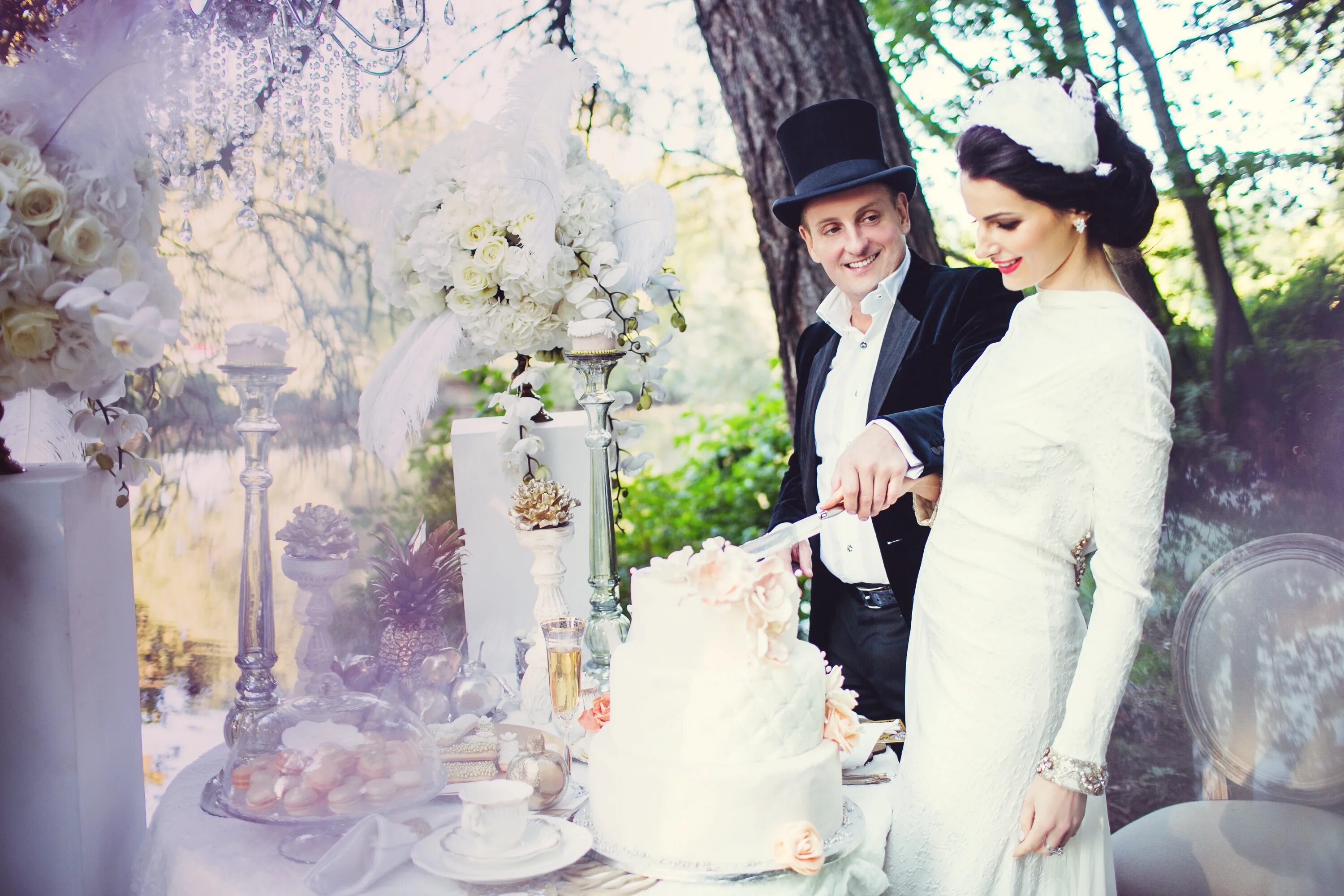 Организация свадьбы агентство москва we wed. Свадебные фото с гостями. Свадебное ивент агентство. Организация свадьбы агентство москва we wed. Группа жизнь свадьба.