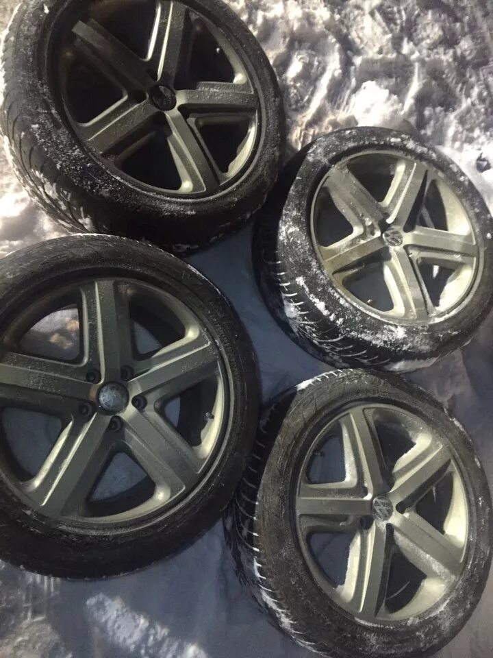 Колеса r19. Колеса на туарег r19. диски на фольксваген туарег r19. диски volkswagen touareg r19 tirano. диск volkswagen touareg r17.