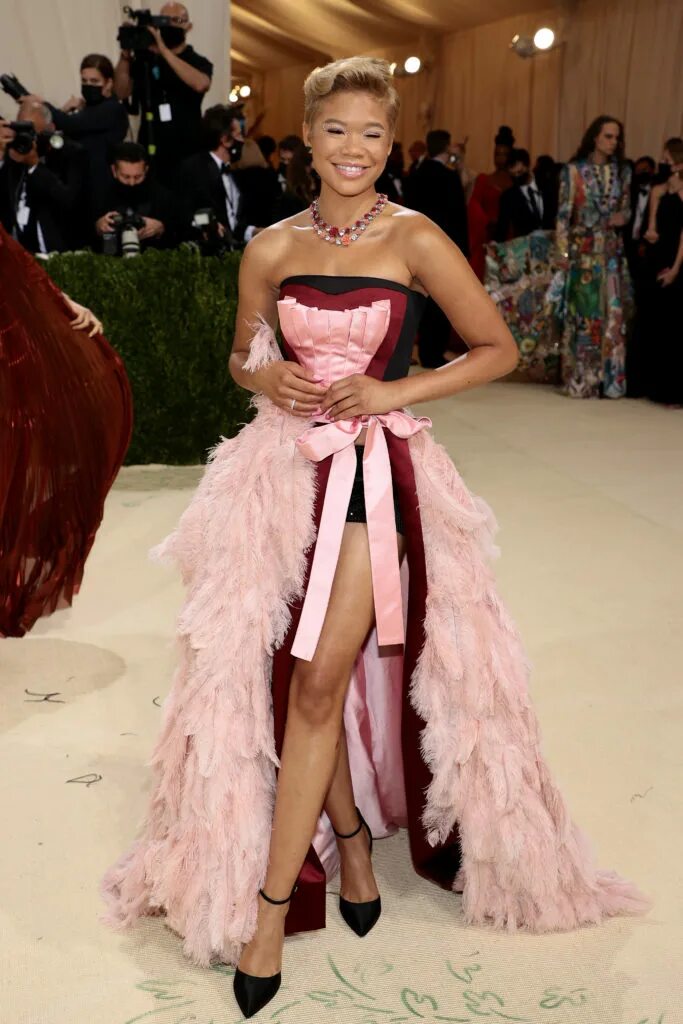Плохие образа. Блейк Лайвли мет Гала 2021. Дженнифер Лопес met Gala 2021. Мет Гала 2021 Розе. Ариана Гранде мет Гала 2021.