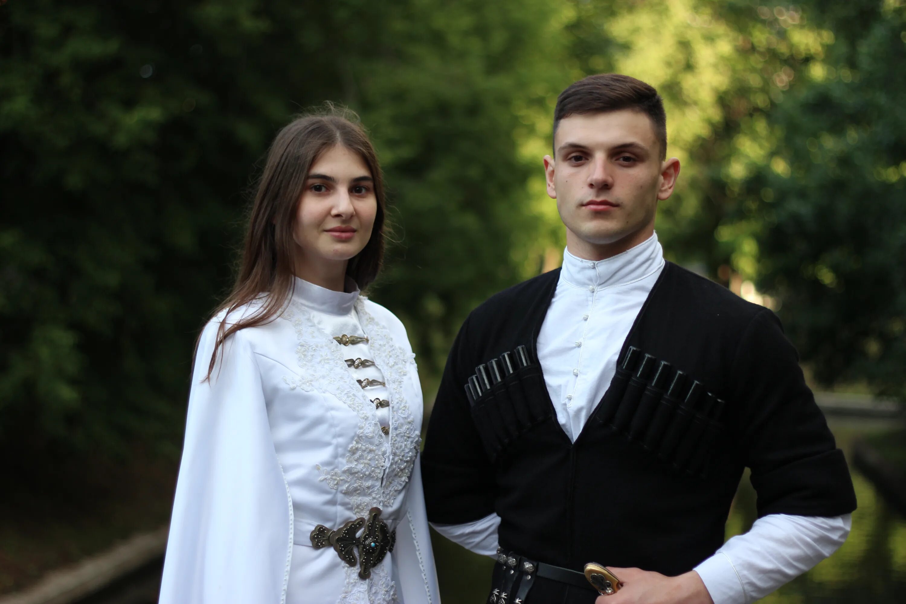 Абхазские женщины. Абхазы в Абхазии. Абхазцы мужчины. Абхазская свадьба. Абхазский национальный костюм.