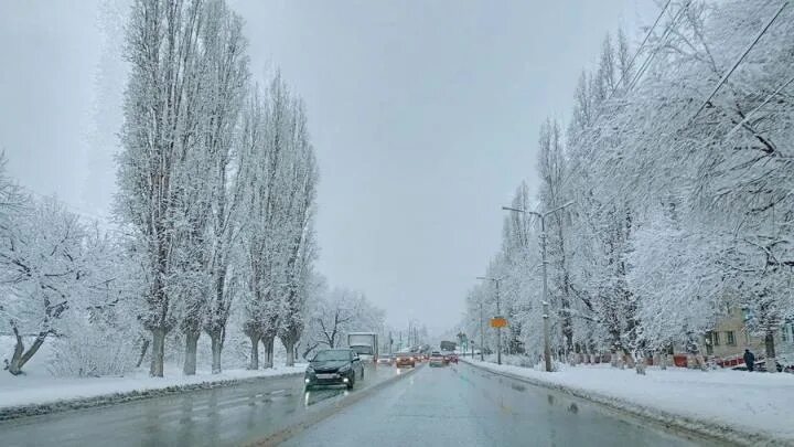 Погода в саратове 6 февраля. Изморозь Якутск. Смоленск туман. Саратов ночь оттепель. Саратовский мост в тумане.