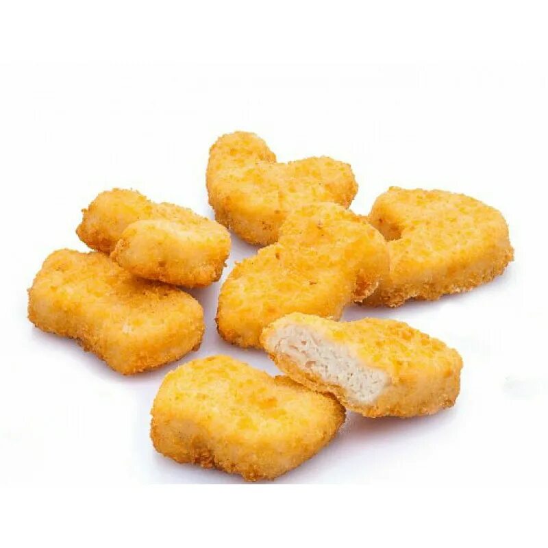 чикен наггетсы классические. чикен филе. наггетсы с томатным соусом. овощные наггетсы. наггетсы на белой тарелке.