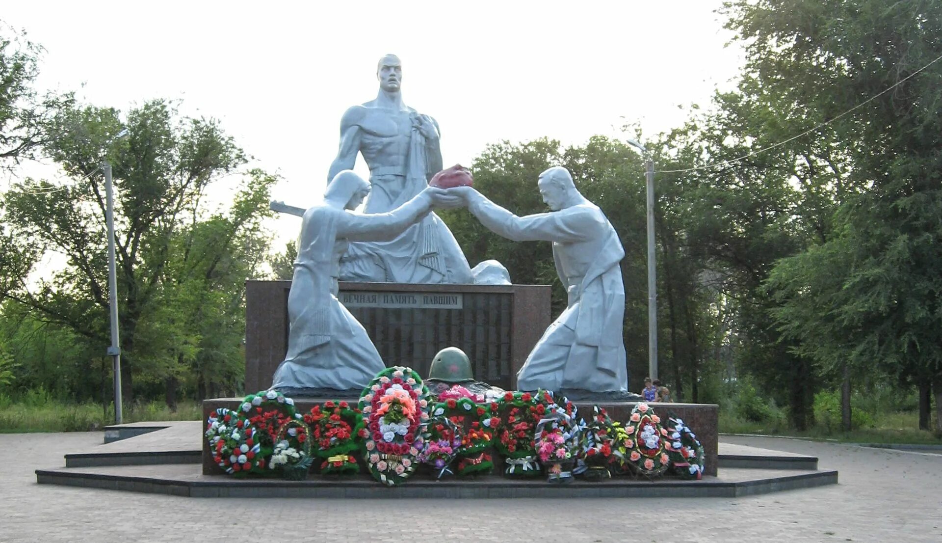 Победа соль илецк. Победа соль илецк. Победа соль илецк. Победа соль илецк. Мемориальный парк соль илецк.