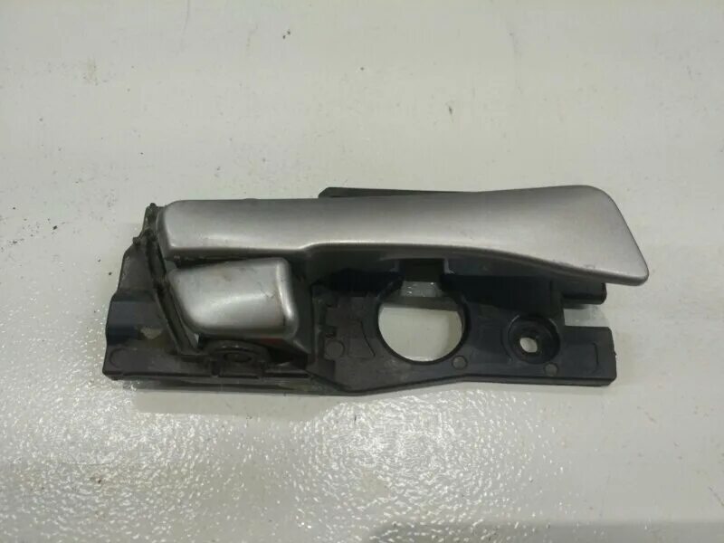 Hyundai solaris 2011 ручка двери внутренняя. внутренняя ручка солярис. 836101r000s4. внутренняя ручка двери хендай солярис. ручка двери солярис 1.