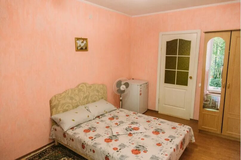 Судак ул таврическая. Судак отель таврическая 74. Судак таврическая. Гостевой дом судак улица таврическая 75. Судак таврическая.