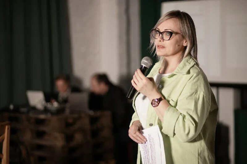 Роман костомаров фигурист. Татьяна буланова концерт. Выступление татьяны. Выступление татьяны. Татьяна буланова новогодняя ночь 2022.