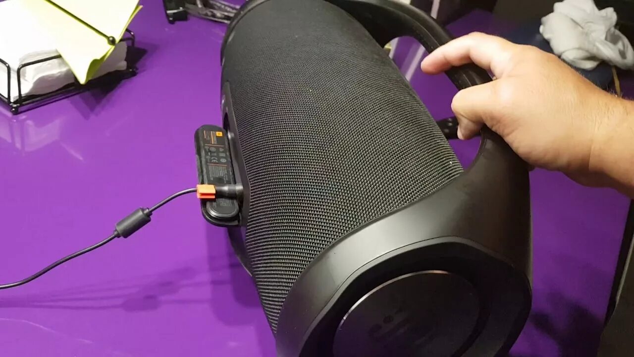 JBL BOOMBOX charge/start issue - YouTube