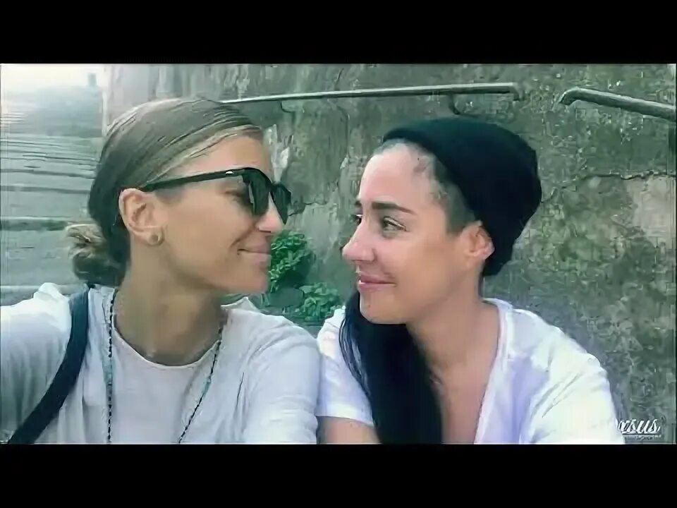 Почему распался дуэт 2 маши. Две маши поцелуй. 2 маши лгбт. мария зайцева 2 маши лгбт. 2 маши отношения.