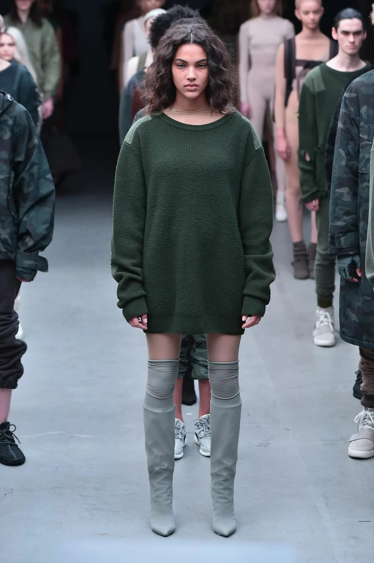 Канье Уэст одежда Yeezy. Канье Уэст Yeezy. Kanye West adidas одежда. Adidas x Yeezy Канье Вест. Yeezy одежда