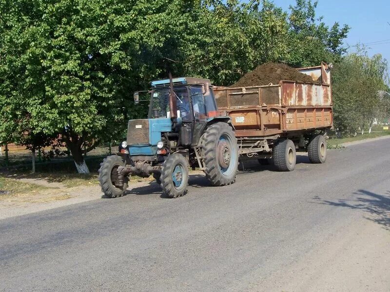 Погода тракторный район. Трактор ЛТЗ 120. ЛТЗ-60 С прицепом. ЛТЗ 55 С прицепом. Трактор ЛТЗ 55а с прицепом.