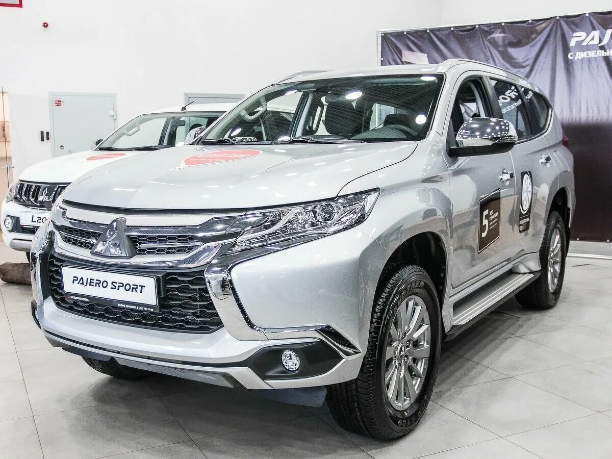 Мицубиси паджеро 2018. Mitsubishi Pajero Sport 2018. Мицубиси Паджеро спорт 2018. Mitsubishi Паджеро спорт 2018. Паджеро спорт 2018 дизель.