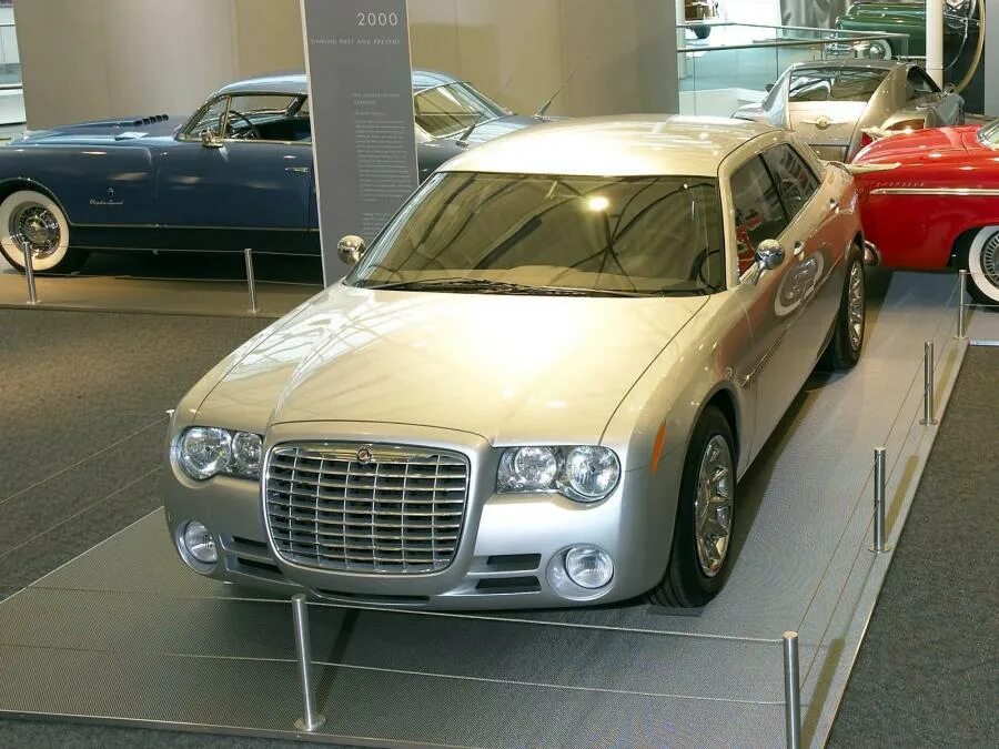 Крайслер 2000 года. Chrysler 300c 2000. Крайслер 300 2000. Chrysler 300 2000. Chrysler 300c Concept.