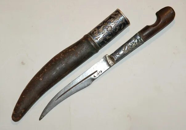 A v g tatar ножевой. Нож Пластунский казачий. Казацкие ножи 17 века. Старинный казачий нож. Старинные казачьи кинжалы.