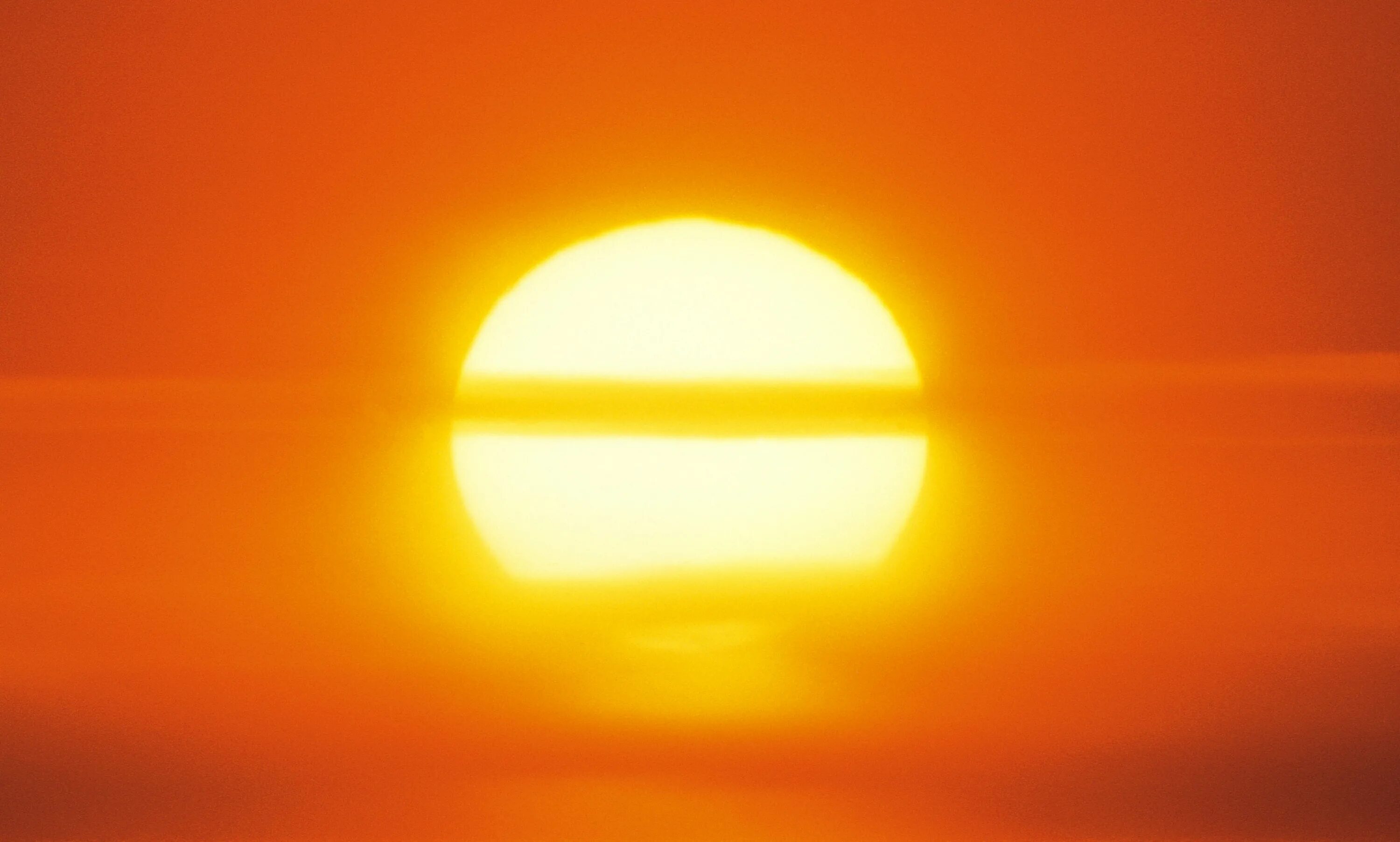 тепло от солнечных лучей. солнечное инфракрасное излучение. распределение солнечных лучей на земле. нагревание атмосферного воздуха. тепло от солнечных лучей.