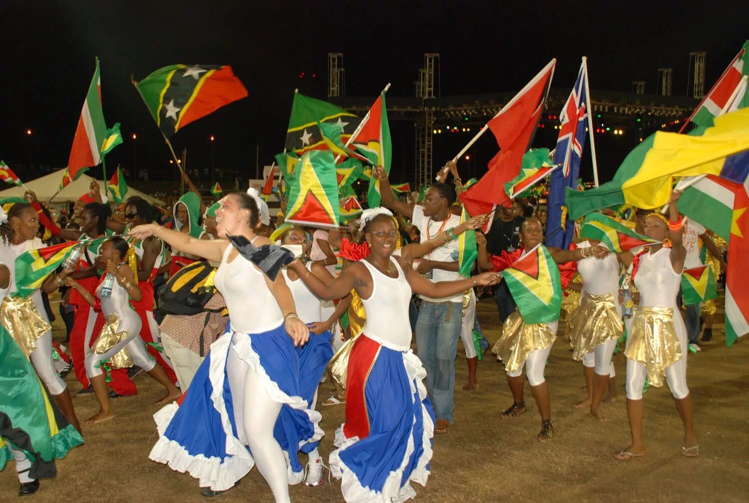 Народ без страны. Гайана Суринам Гвиана. Машрамани Гайана. Карнавал во французской Гвиане. Гайана независимость.