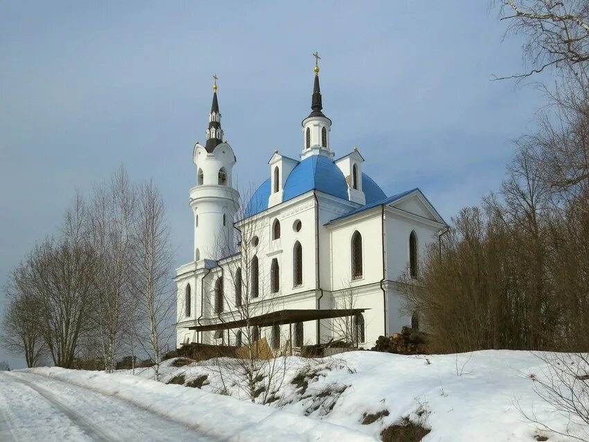 Храм в Поджигородово Клинский. Храм Архангела Михаила в село Поджигородово. Храм в Поджигородово Клинский район Архангела Михаила. Церковь Архангела Михаила Клинский район. Красно никольское