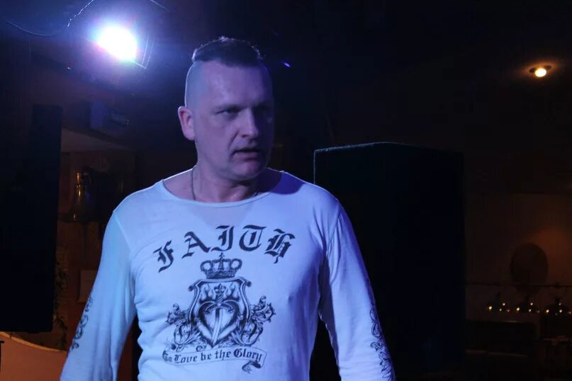 Сан франциско кто поет. Сан франциско кто поет. Сан франциско песня. Почему сан франциско город в стиле диско. Сан франциско кто поет.