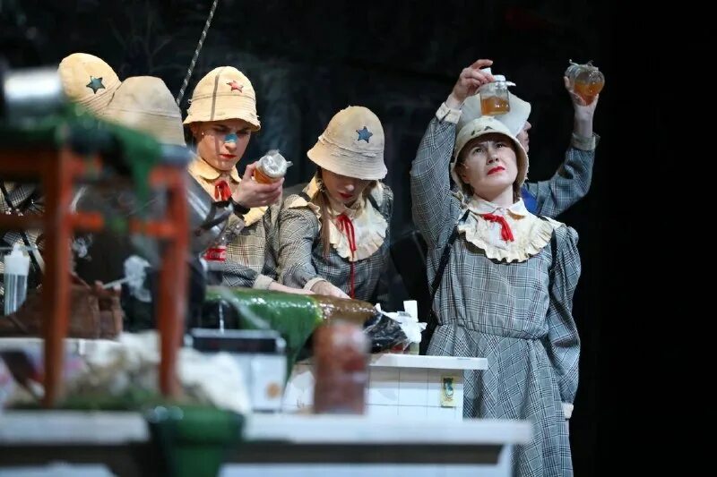 Три толстяка сказка. Содержание сказки три толстяка олеша. Три толстяка иллюстрации. Три толстяка содержание. Три толстяка краткое содержание.