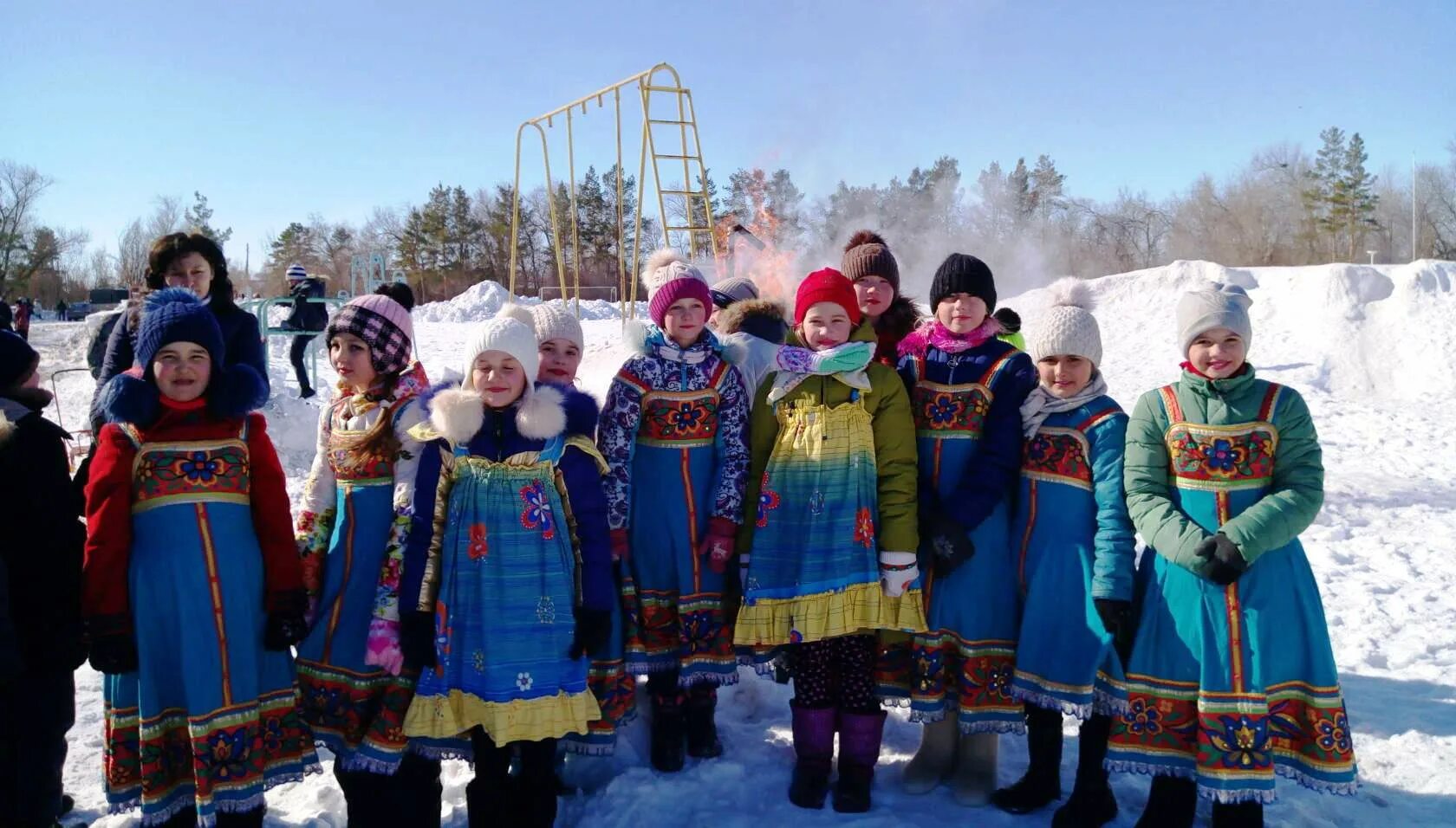 Село Претория Переволоцкий район. Масленица в Претории Переволоцкий район. Проводы зимы в Претории Переволоцкий район. Как проходит Масленица Удачном Якутия.