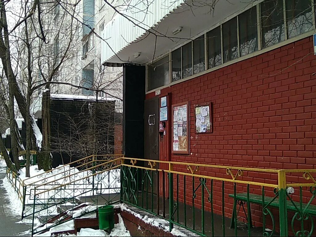 Добровольная улица. Дорога во дворе. Народный дружинник. Добровольная улица. Во владимире снесут.