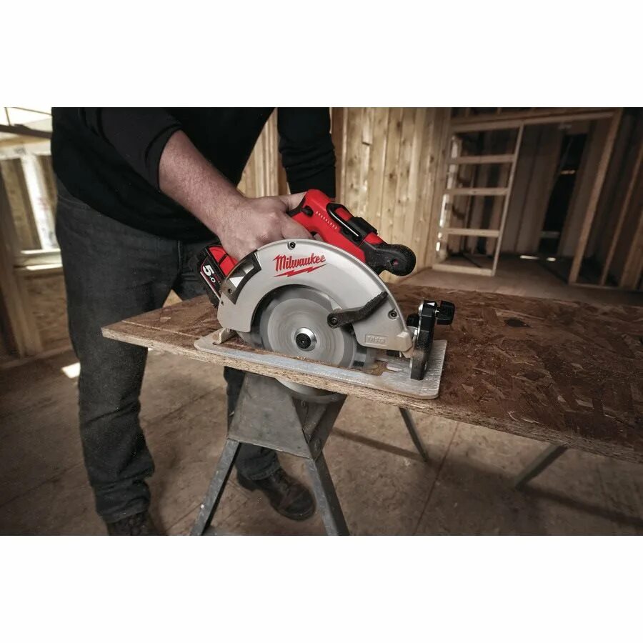 Пила Milwaukee m18 blcs66-0. Аккумуляторная циркулярная пила Milwaukee m18 blcs66-502x. Milwaukee fuel m18 циркулярка. Дисковая пила Milwaukee фланец 20мм. Циркулярная пила по дереву аккумуляторная