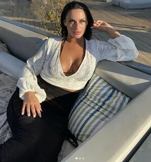 Dün akşam saatlerinde TikTok'ta canlı yayın açan Yaren Dağ, hakkında ç...