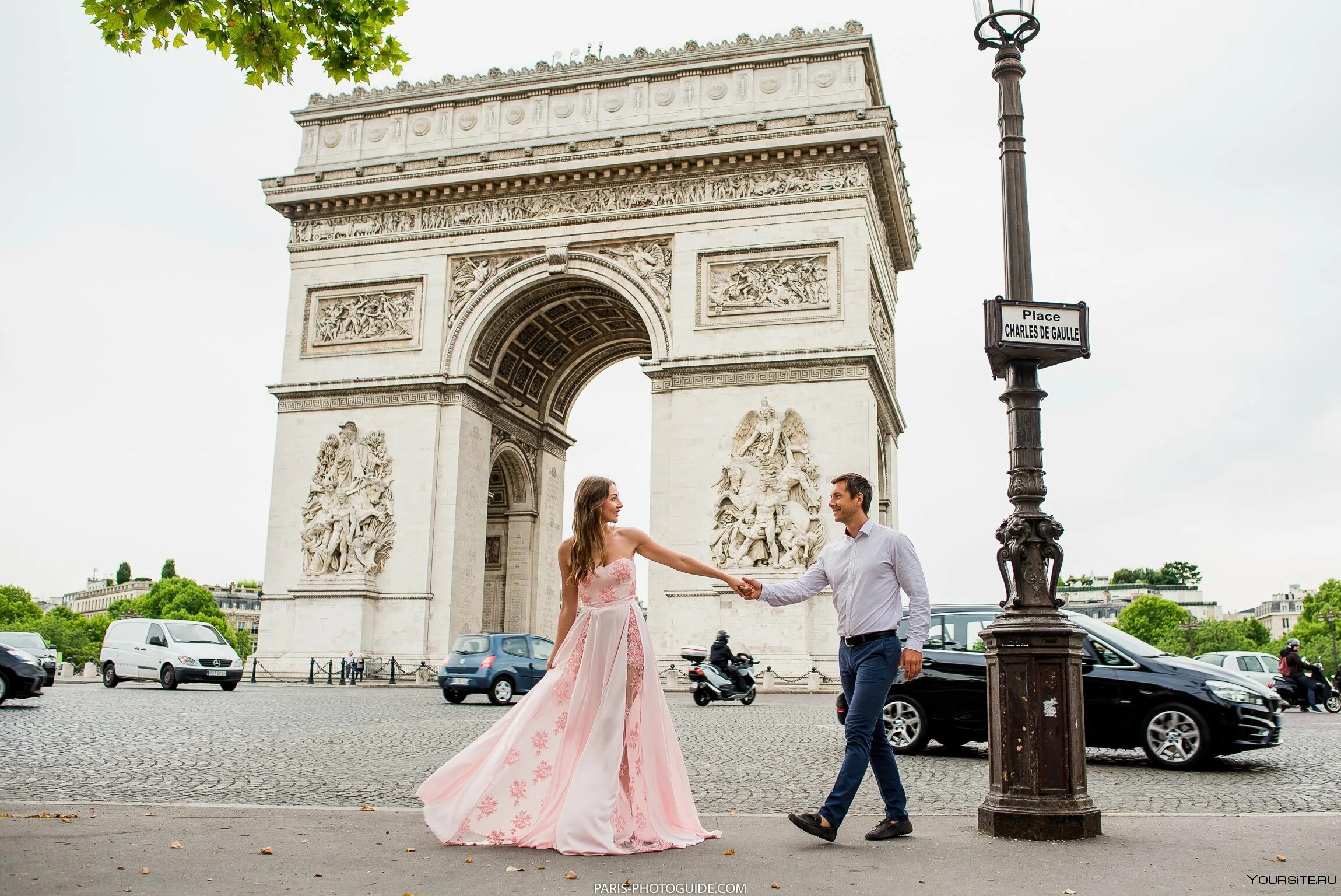 Фотосессия в париже. Фотограф в Париже. ЗАГС В Париже. Свадебная арка в парижском стиле.
