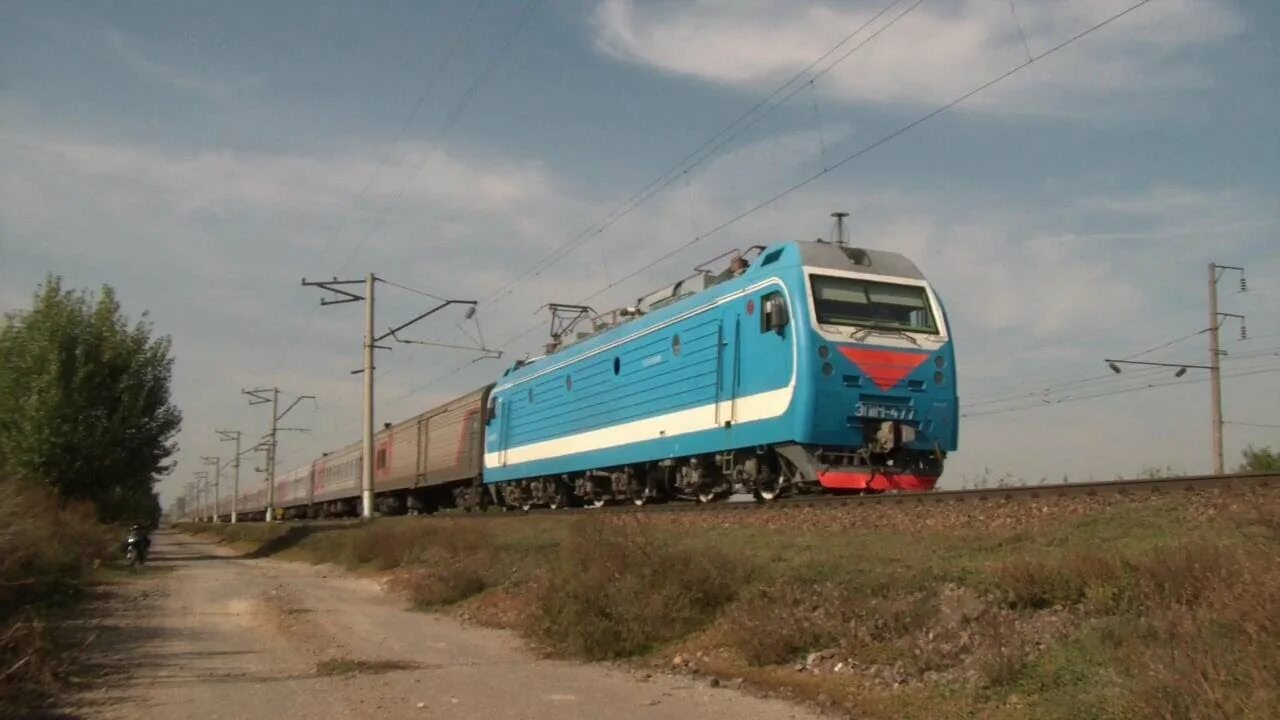 Поезд проехал 140 км. Решение задач на движение. 150 км расстояние. Поезд проехал 140 км. Поезд проехал 120 км за 2 часа какова средняя скорость поезда.