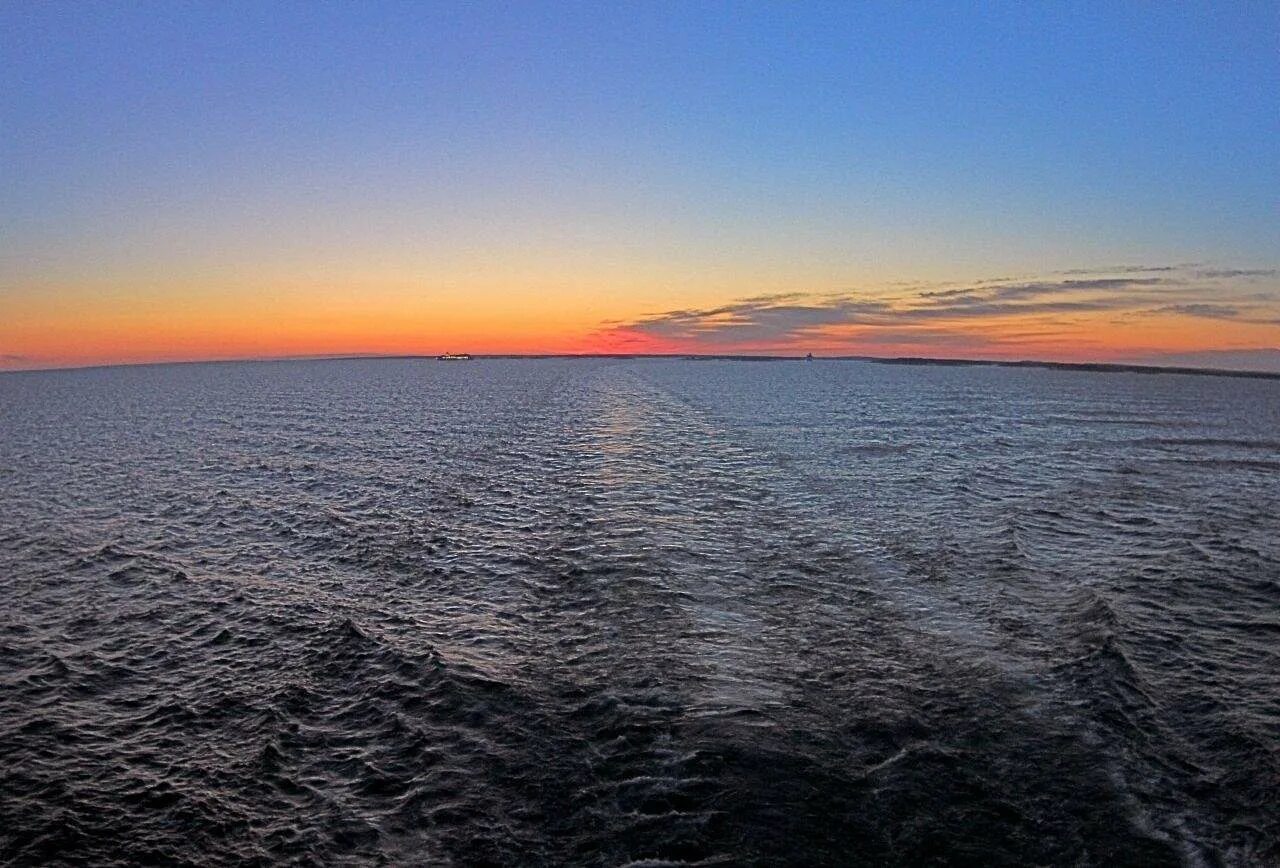 Курчатов море. Коса Курчатовского водохранилища. Бездонное море. Бездонный океан.