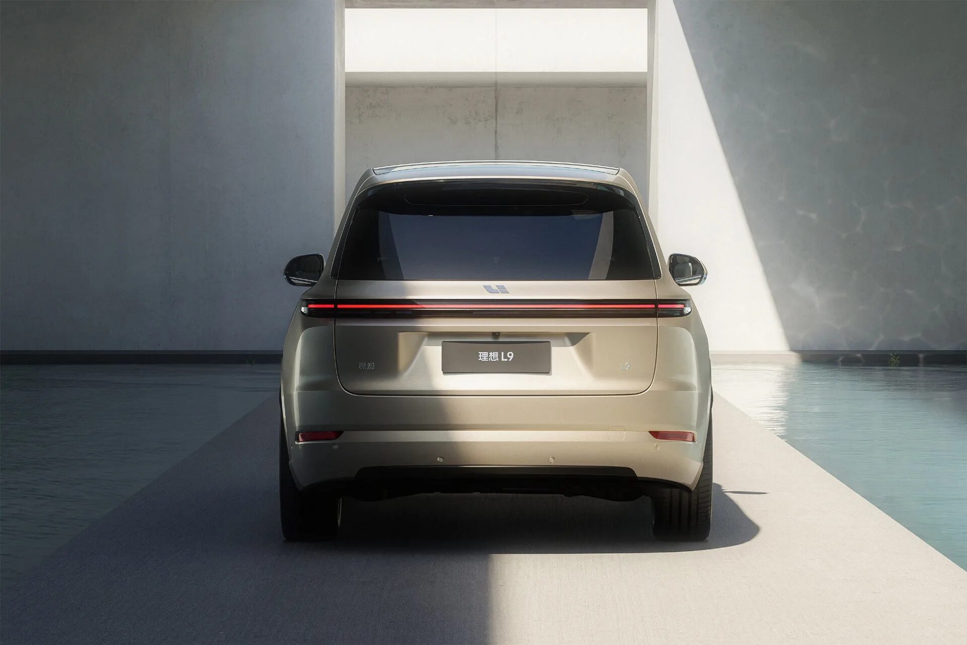 L have car