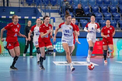 Женская суперлига по футболу 2024