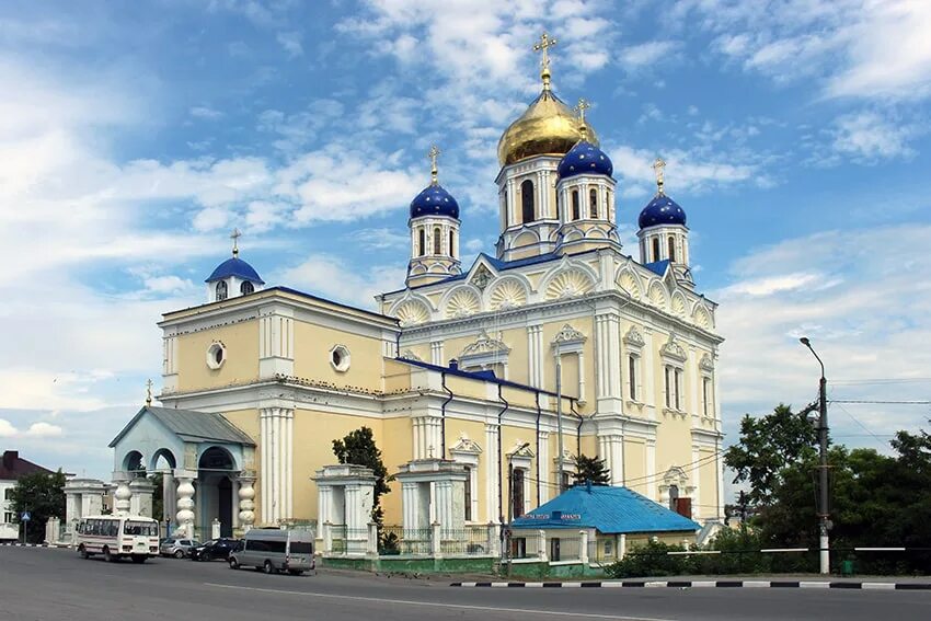 Вознесенский собор елец вид с реки. Елец сайт. Елец сайт. Город елец вознесенский собор. Женский монастырь елец.