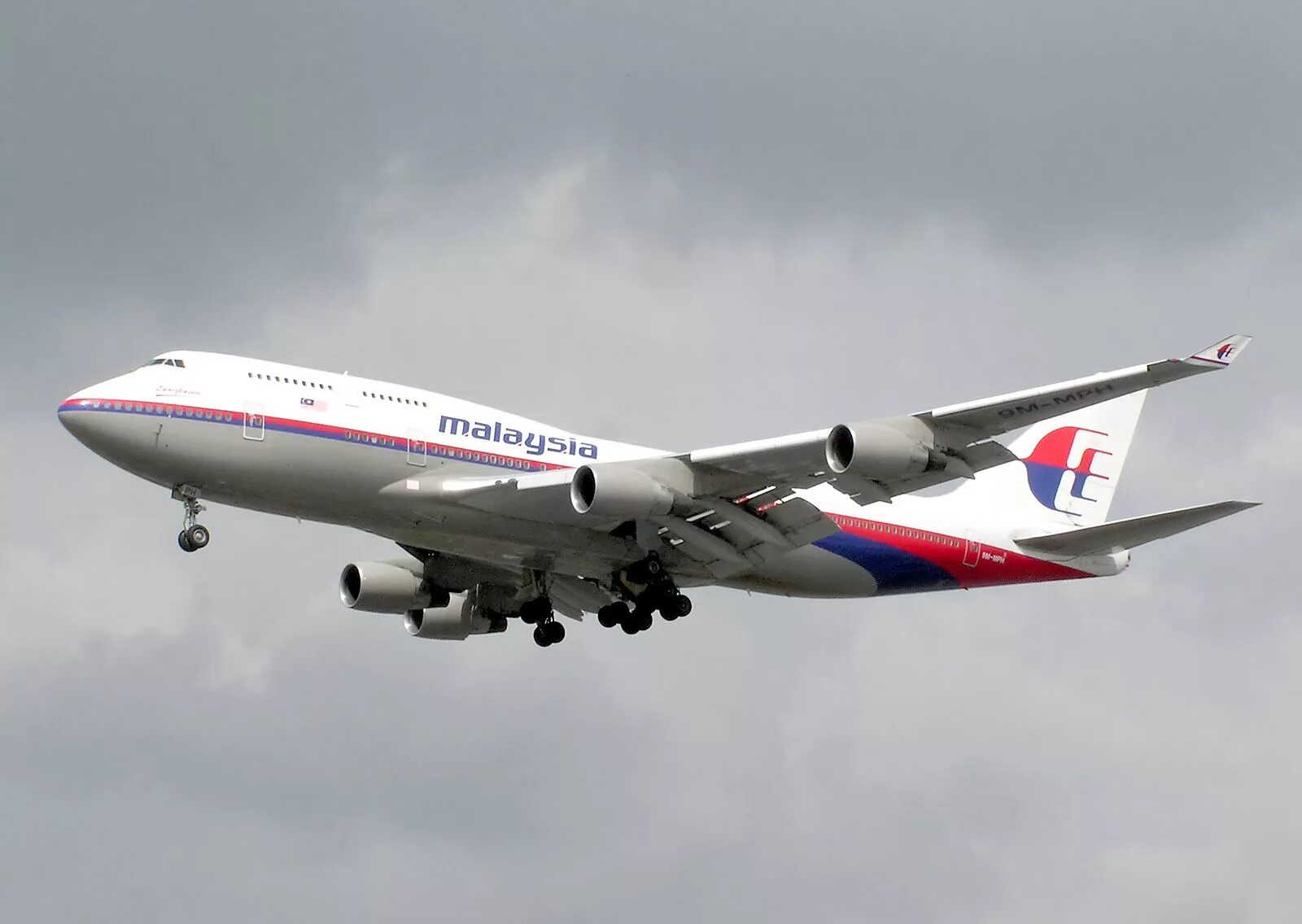 Боинг 777 Malaysia Airlines. Boeing 777 Малайзия. Боинг 777 авиакомпании Malaysia Airlines.