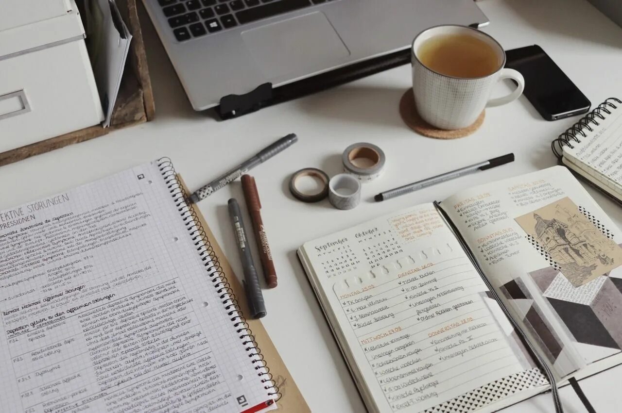The better for me to study. Мотивирующая эстетика. study эстетика. обои на рабочий стол мотивация для учебы. мотивация эстетика.
