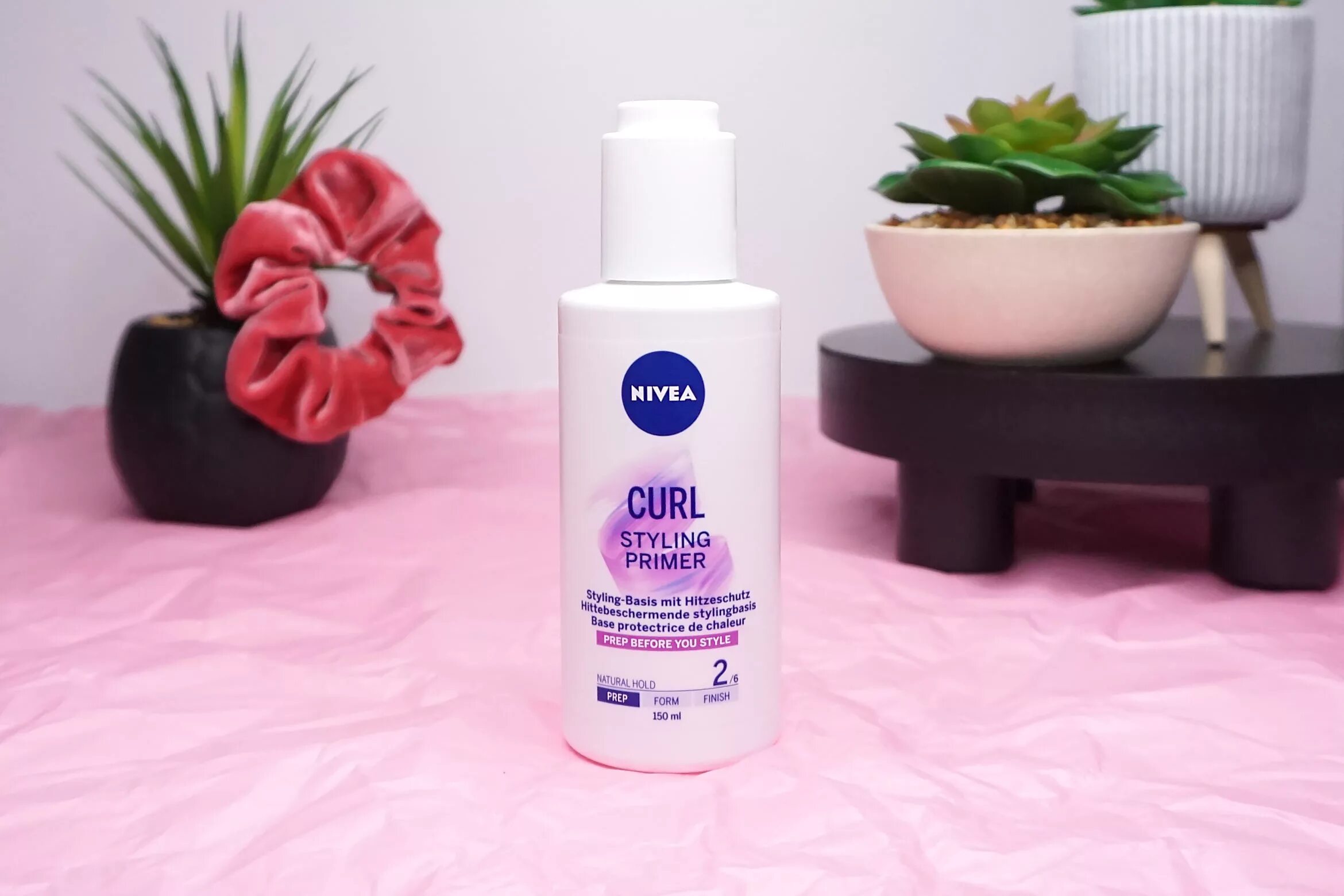 Pre styling. Nivea straight pre-styling mist. нивея стайлинг праймер. nivea curl styling primer. nivea forming straight спрей.