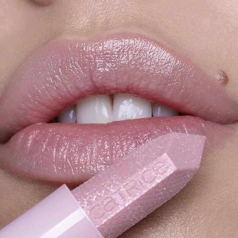 Бальзам для губ drunk'n diamonds plumping lip balm. Catrice, бальзам-плампер для губ drunk'n diamonds plumping lip balm. Catrice drunk n diamonds plumping lip balm. Бальзам для губ drunk'n diamonds plumping lip balm. Популярный блеск для губ плотный.