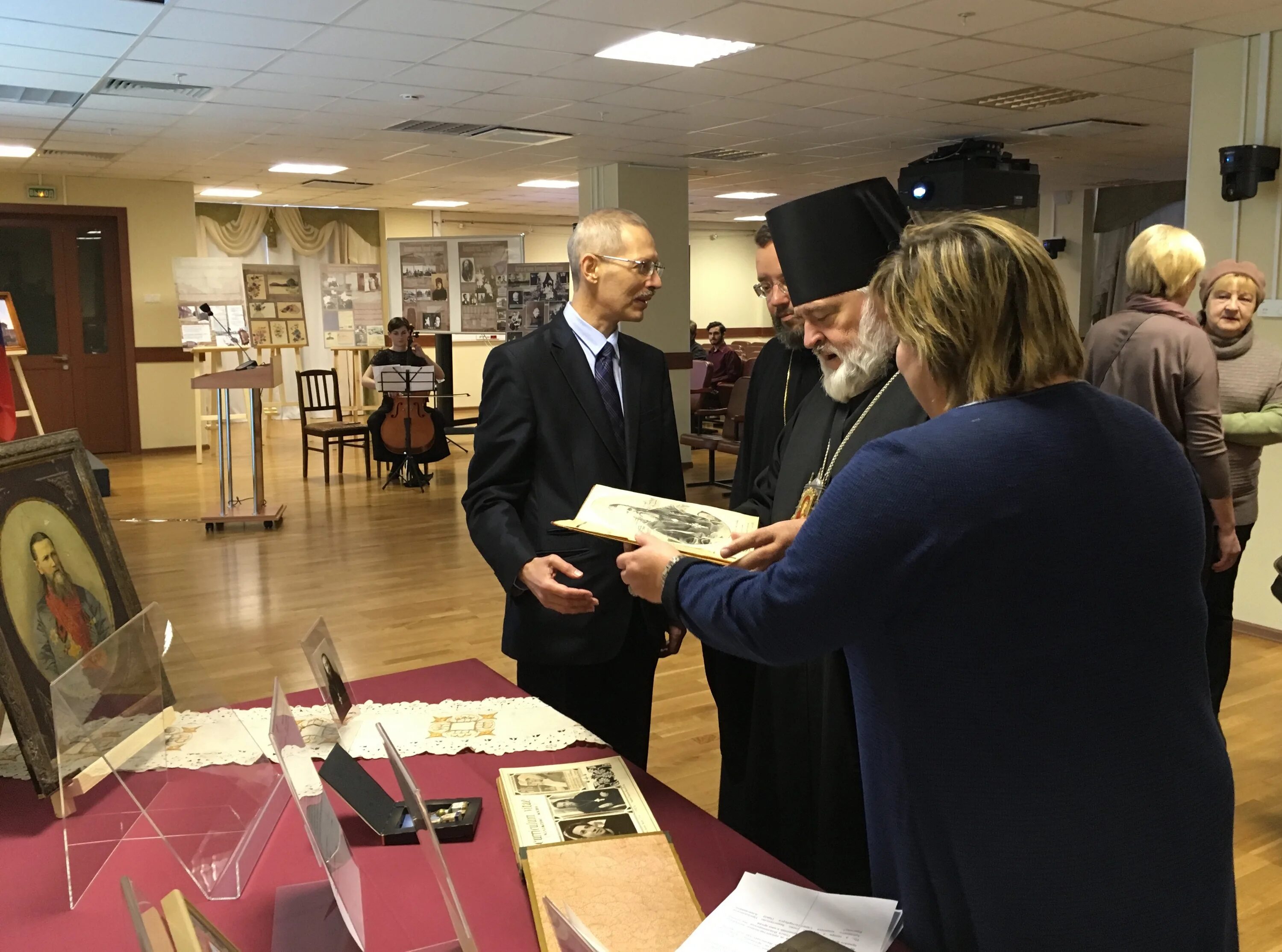 Работа для православных спб. Экскурсия храмы петербурга. Работа для православных в санкт петербурге. Ежегодное соборное чтение апокалипсиса. Церковные объявления.