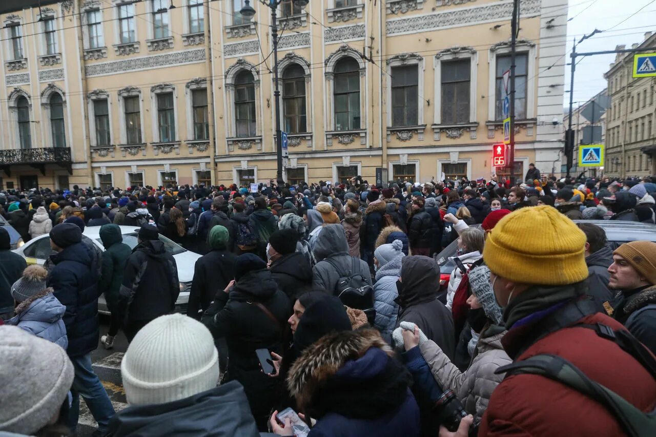 Митинг в Питере. Митинг в СПБ сегодня. Хлопки в петербурге сегодня